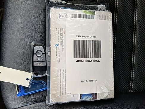 Used 2018 Ford Fusion SE w/ Equipment Group 201A image 24