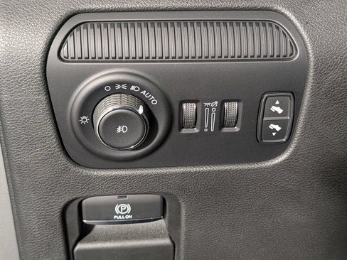 Used 2023 Jeep Wagoneer Series II RWD image 34