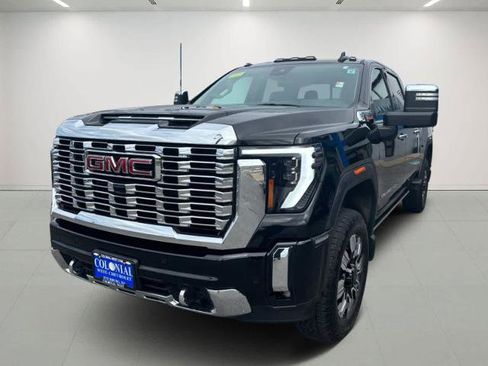 Used 2024 GMC Sierra 2500 Denali w/ Denali Reserve Package AWD/4WD image 1
