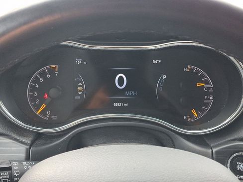 Used 2019 Jeep Grand Cherokee Laredo image 20