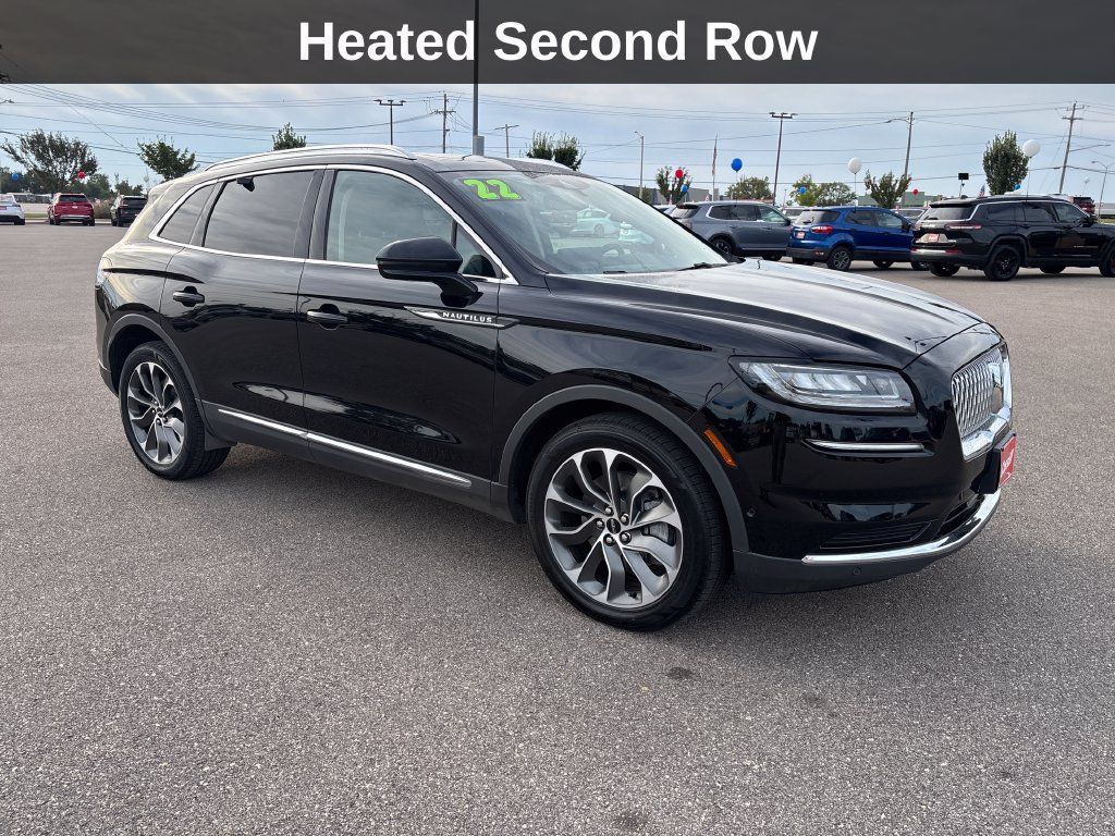Used 2022 Lincoln Nautilus Reserve w/ Equipment Group 201A AWD/4WD image 9