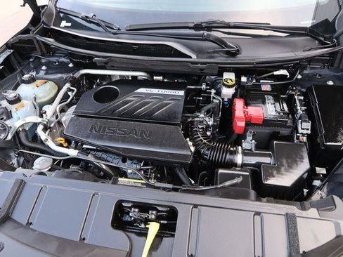 Used 2025 Nissan Rogue SV image 27
