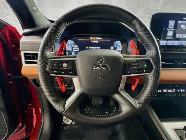 Used 2023 Mitsubishi Outlander SEL AWD/4WD image 16
