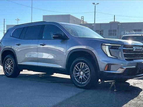 Used 2025 GMC Acadia Elevation AWD/4WD image 1