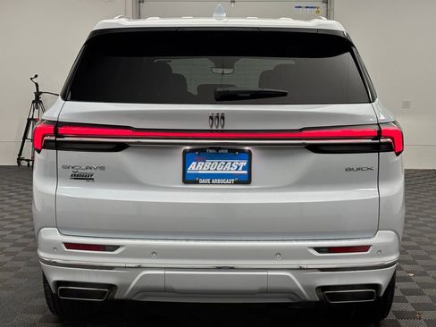 New 2026 Buick Enclave Avenir image 11