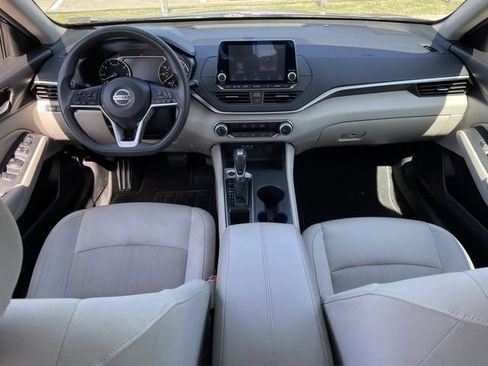 Used 2019 Nissan Altima 2.5 S FWD image 9