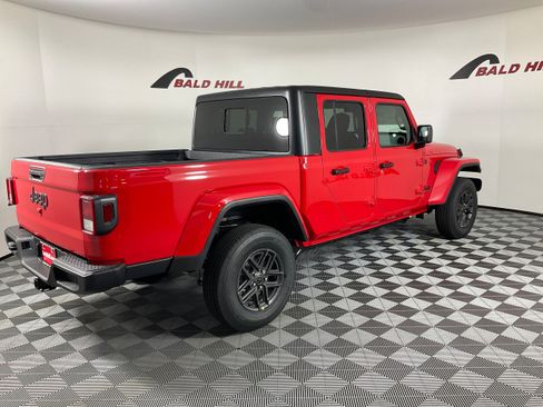 New 2026 Jeep Gladiator Sport image 7