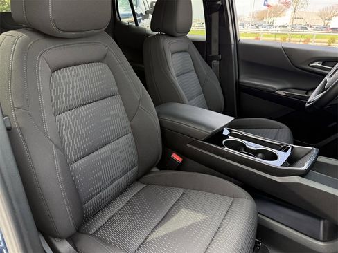 Used 2025 Chevrolet Equinox LT image 22