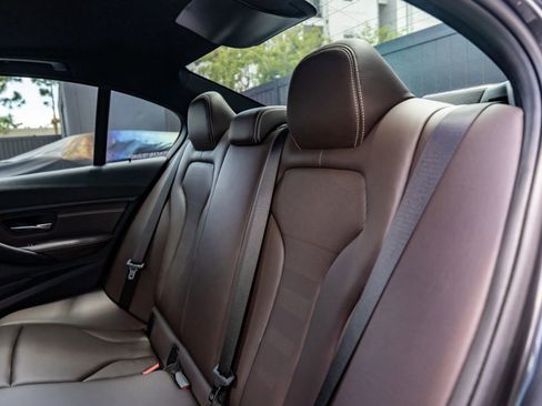 Used 2017 BMW M3 RWD image 21