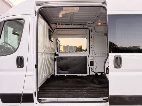 Used 2021 RAM ProMaster 2500 FWD image 15
