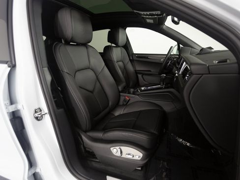 New 2026 Porsche Macan S image 29