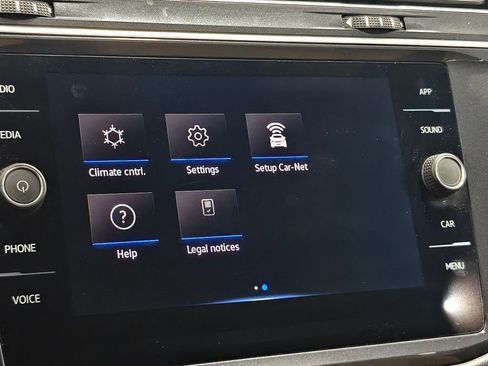 Used 2023 Volkswagen Tiguan SE image 32