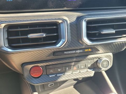 Used 2025 Ford Mustang Premium image 23