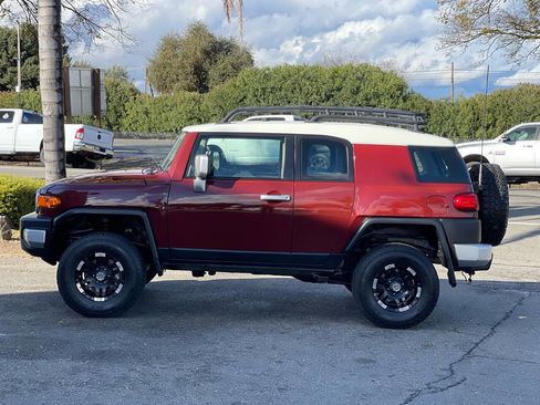 Used 2008 Toyota FJ Cruiser 4WD image 3