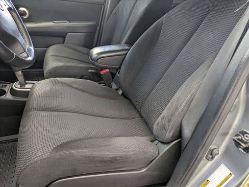 Used 2011 Nissan Versa Hatchback w/ Premium Pkg FWD image 14