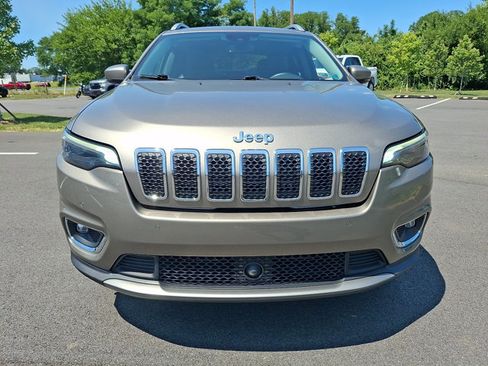 Used 2019 Jeep Cherokee Limited w/ Luxury Group AWD/4WD image 2