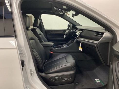 New 2026 Jeep Grand Cherokee Limited image 24