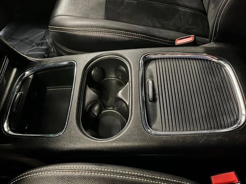 Used 2017 Dodge Grand Caravan SXT w/ Driver Convenience Group FWD image 12