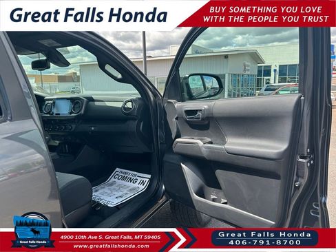 Used 2023 Toyota Tacoma TRD Sport w/ Black Out Package (TMS) AWD/4WD image 26