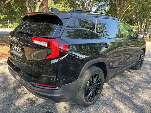 Used 2023 GMC Terrain SLT w/ Elevation Edition FWD image 7