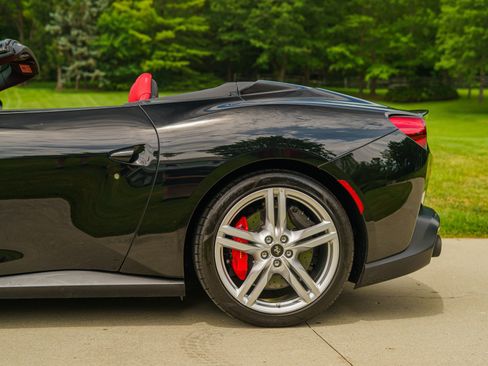 Used 2019 Ferrari Portofino RWD image 83