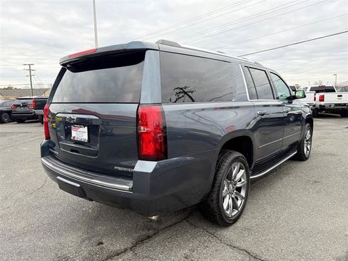 Used 2019 Chevrolet Suburban Premier image 3