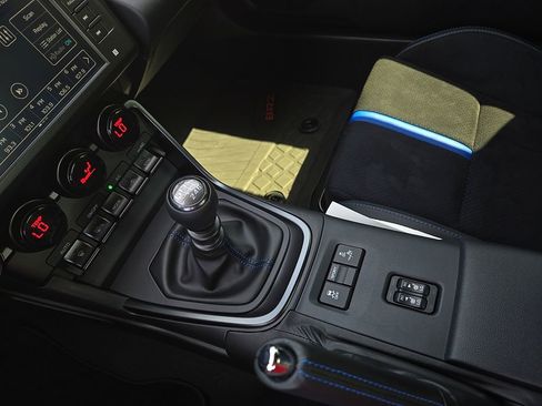 Certified 2025 Subaru BRZ tS RWD image 21