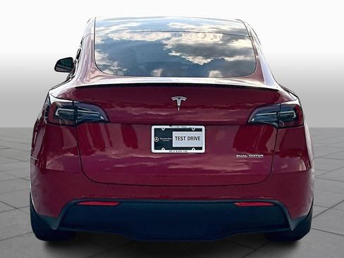 Used 2022 Tesla Model Y Performance image 5