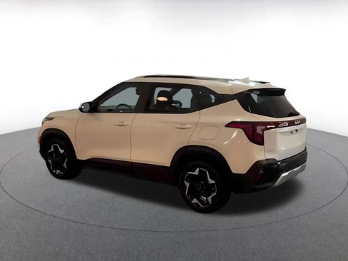 Used 2025 Kia Seltos S FWD image 10