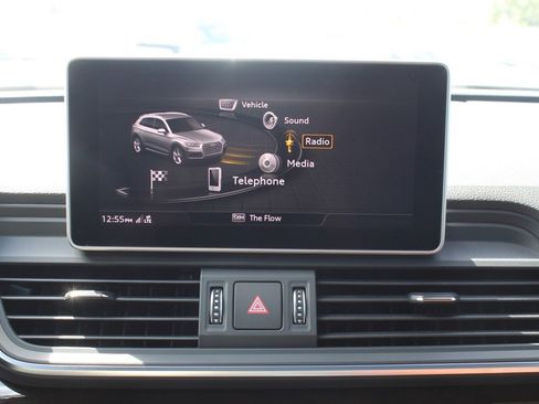 Used 2018 Audi Q5 2.0T Premium Plus w/ Premium Plus Package image 27