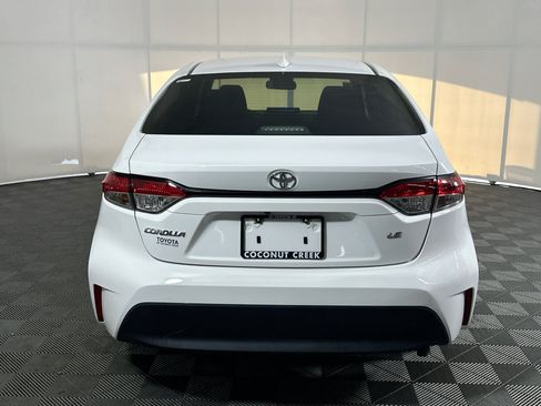 Used 2024 Toyota Corolla LE FWD image 4