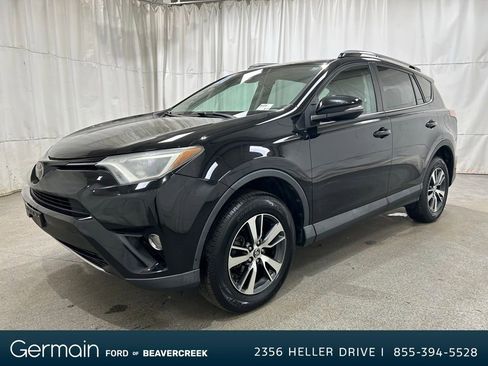 Used 2018 Toyota RAV4 XLE image 4