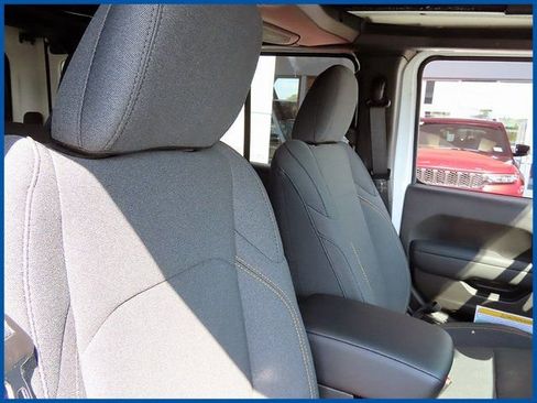 New 2025 Jeep Wrangler Sport S image 9