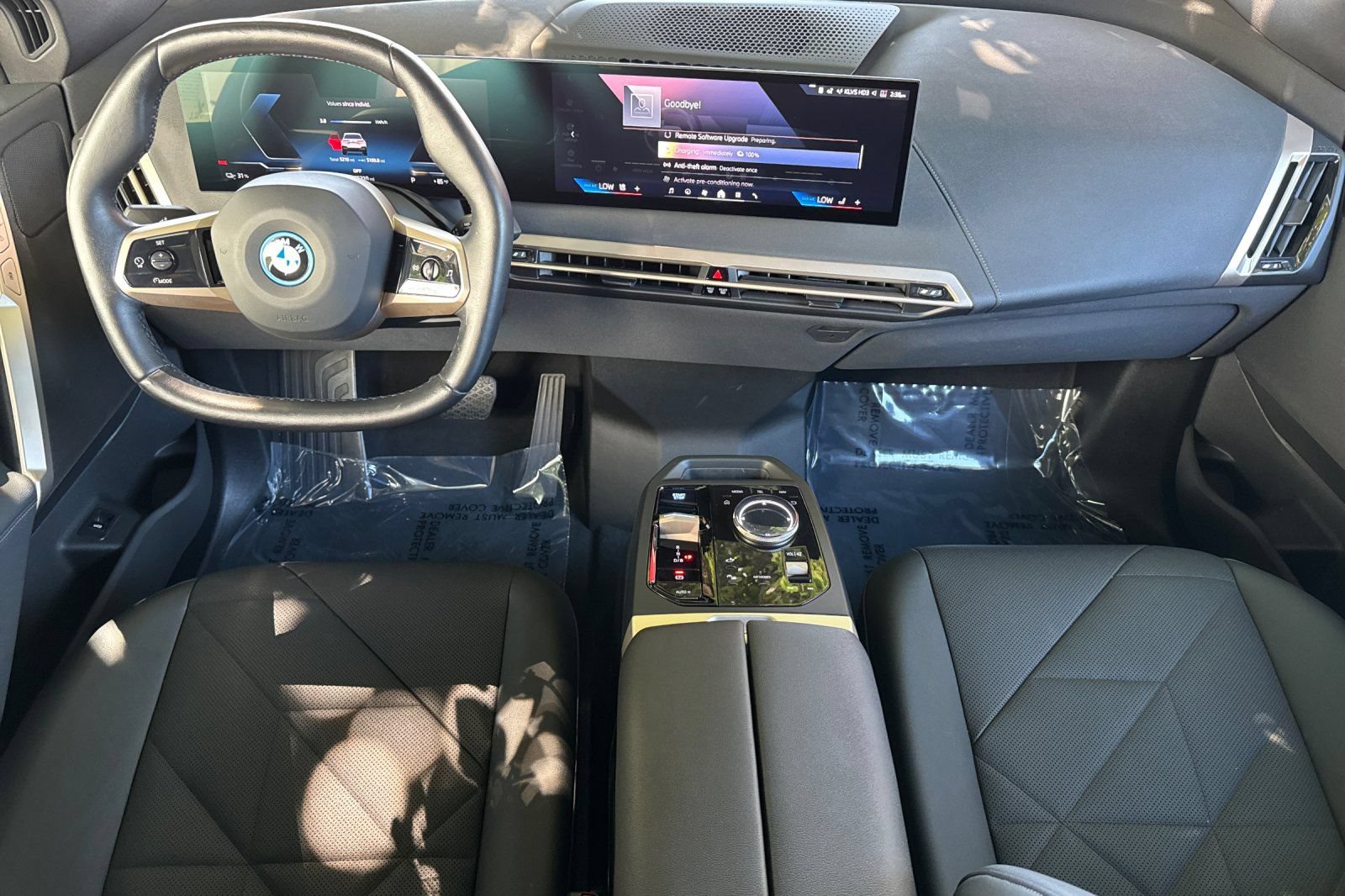 Used 2025 BMW iX xDrive50 AWD/4WD image 13