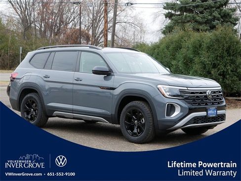 New 2026 Volkswagen Atlas Peak Edition image 1