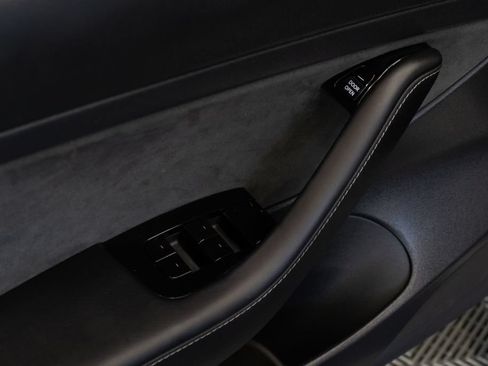 Used 2020 Tesla Model 3 Standard Range Plus RWD image 17