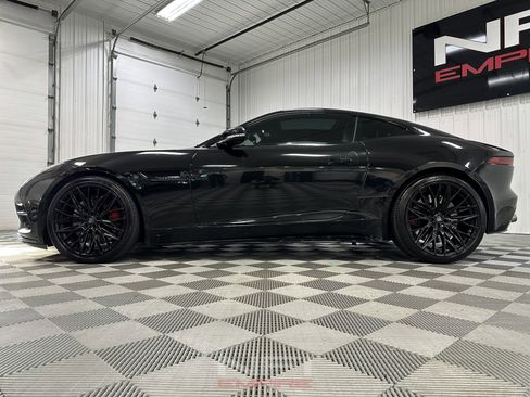 Used 2018 Jaguar F-TYPE R image 11