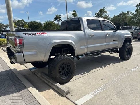 Used 2021 Toyota Tacoma TRD Sport w/ TRD Premium Sport Package AWD/4WD image 4