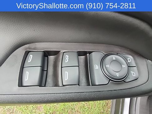 Used 2022 Chevrolet Equinox LT FWD image 19
