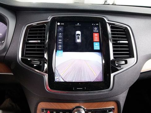 Certified 2023 Volvo XC90 B6 Plus w/ Protection Package AWD/4WD image 14