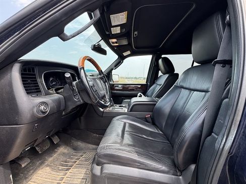 Used 2015 Lincoln Navigator L 4WD image 6