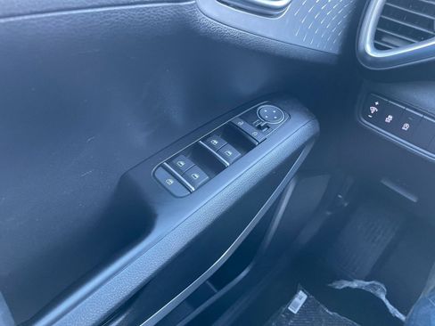 Used 2025 Kia Soul LX w/ LX Technology Package image 20