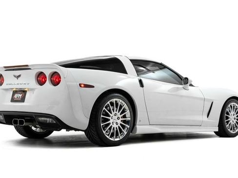 Used 2007 Chevrolet Corvette Coupe w/ Preferred Equipment Group image 4