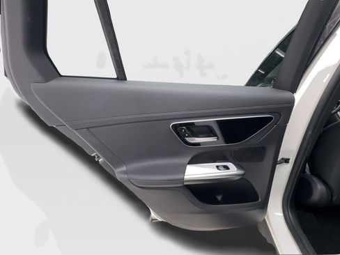 Used 2024 Mercedes-Benz GLC 300 image 25
