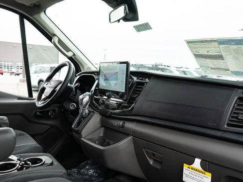 New 2026 Ford Transit 250 148 Medium Roof Extended AWD image 32
