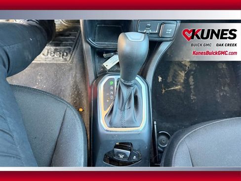 Used 2021 Jeep Renegade Latitude w/ Convenience Group image 27