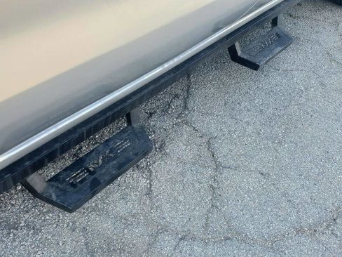 Used 2019 Chevrolet Silverado 1500 LT w/ Texas Edition image 27