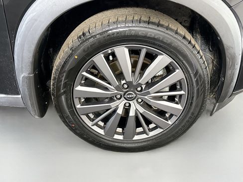 Used 2023 Nissan Pathfinder SL w/ SL Premium Package image 32