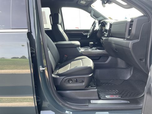 Used 2025 Chevrolet Silverado 1500 LTZ AWD/4WD image 26