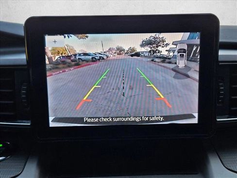 Used 2021 Ford Explorer XLT w/ Equipment Group 202A image 15